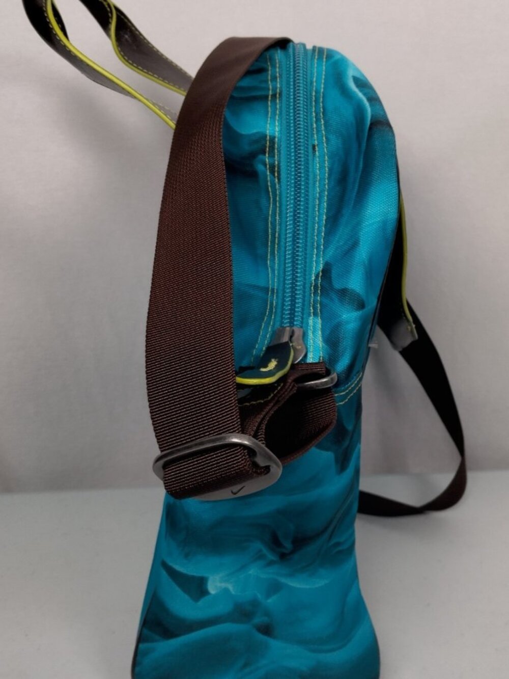 Nike Tote Bag Blue Abstract Print Padded Shoulder Strap Trippy Swirl Travel - Picture 14 of 16
